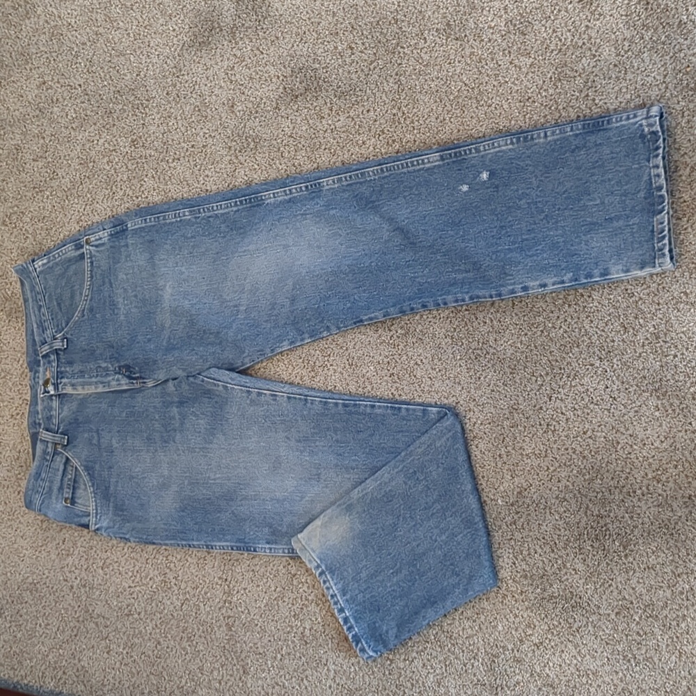 Men's Wrangler distressed regular fit blue jeans size 32X32 - Picture 1 of 12